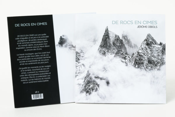 livre photo montagne noir et blanc