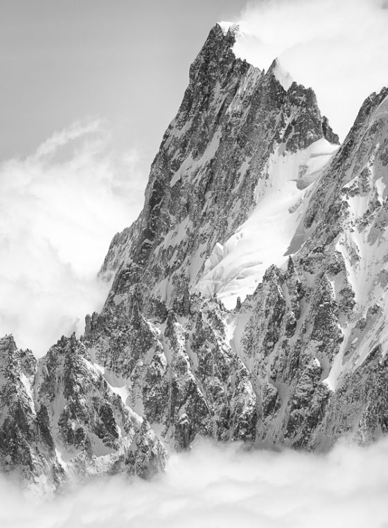 Photo montagne noir et blanc - Aiguille Verte en hiver